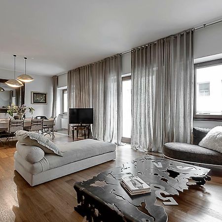 Milano Central Luxury Milão Exterior foto
